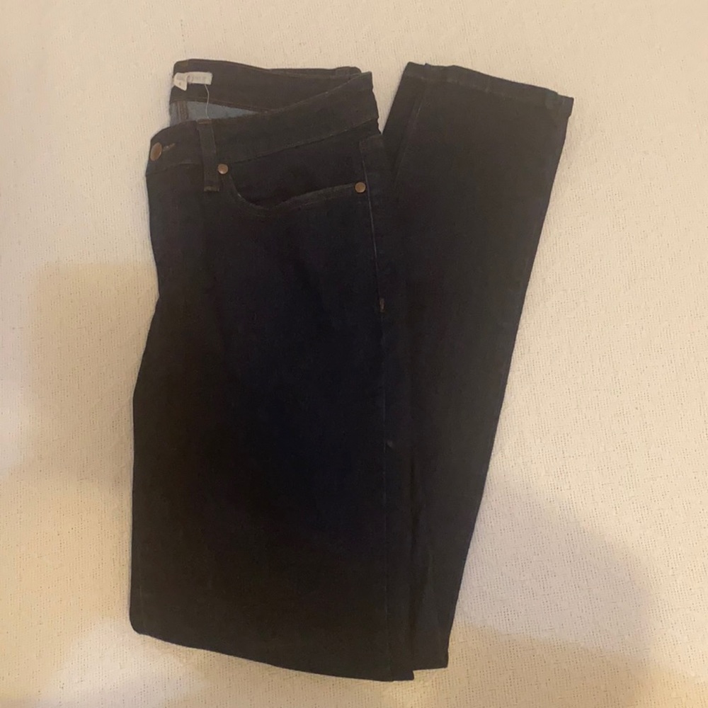 Dark wash skinny jeans, size 8